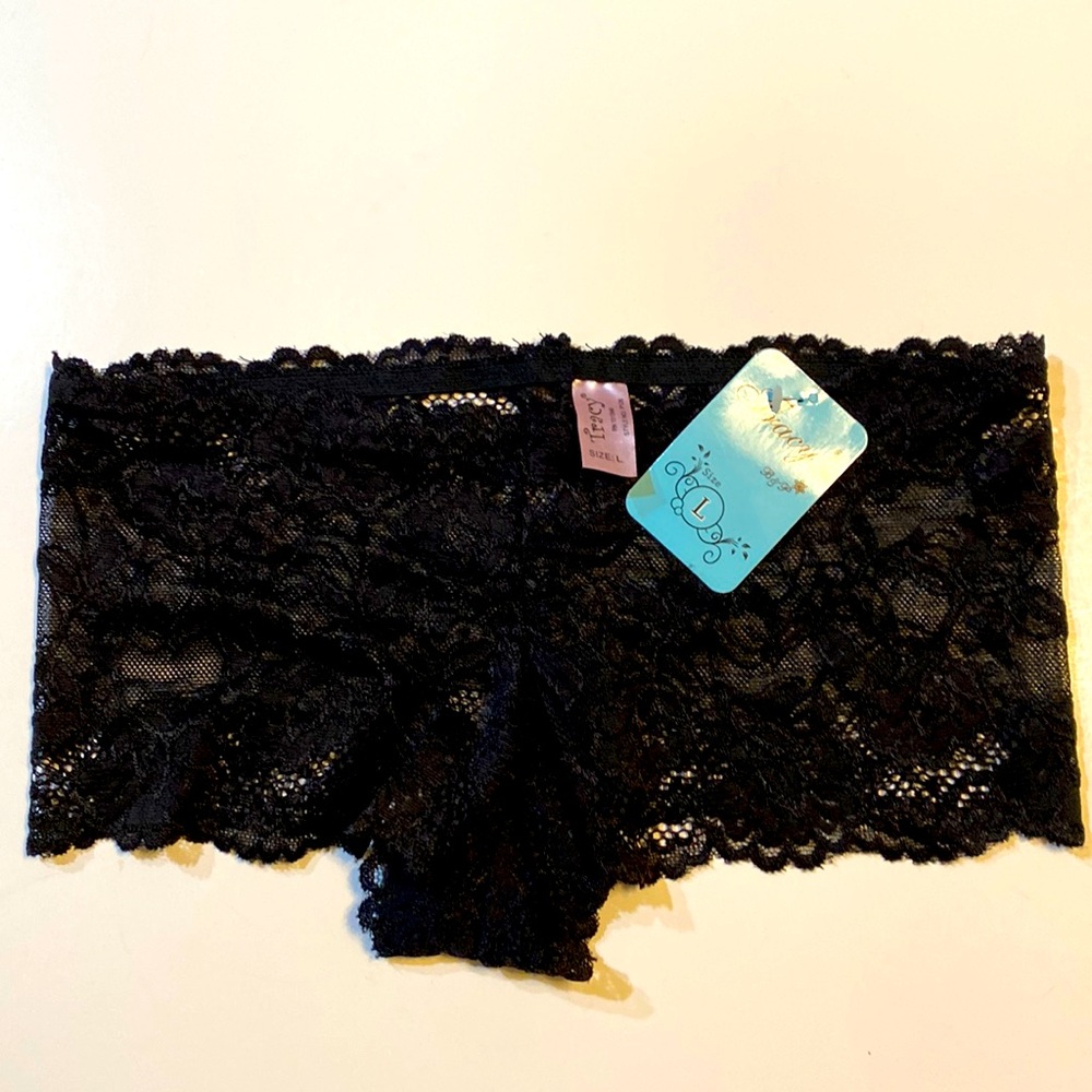 NWT Tracy cheeky boy shorts(?) hipsters(?) black lace panties NEW